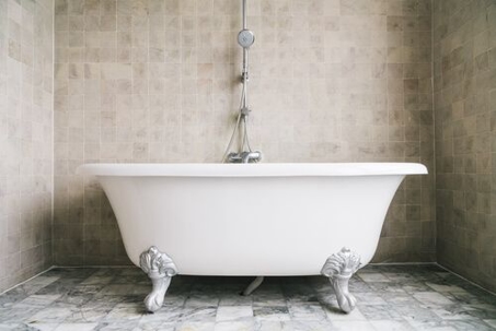 How to fix a slow bathtub drain